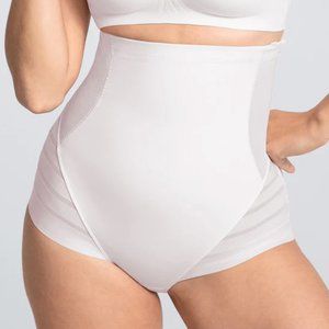 HONEYLOVE Queen Brief Medium Compression Shapwear Sweat Wicking Won't Roll Down